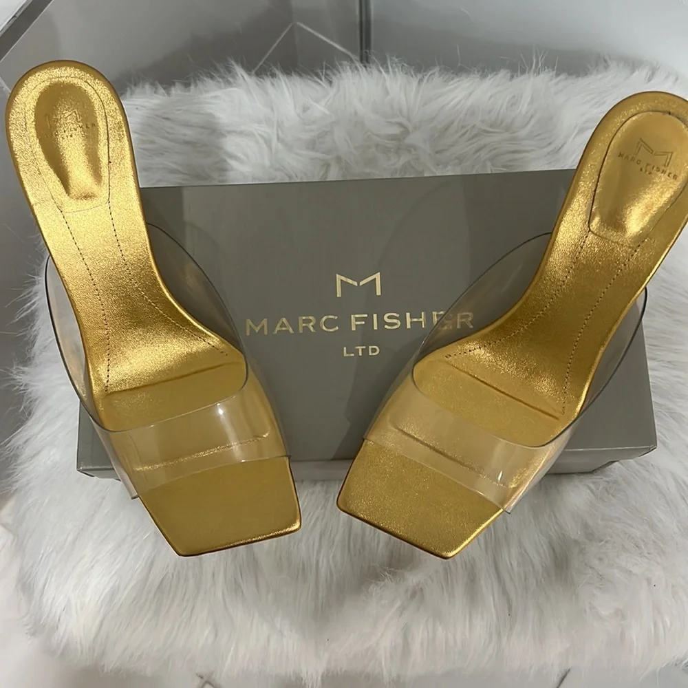 Marc fisher gold slip on brand new - Picture 7 of 9